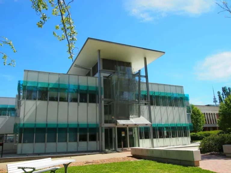 澳洲国立大学