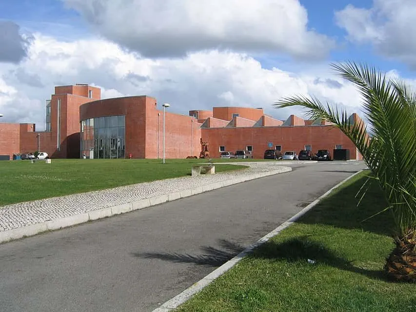 26.阿威羅大學